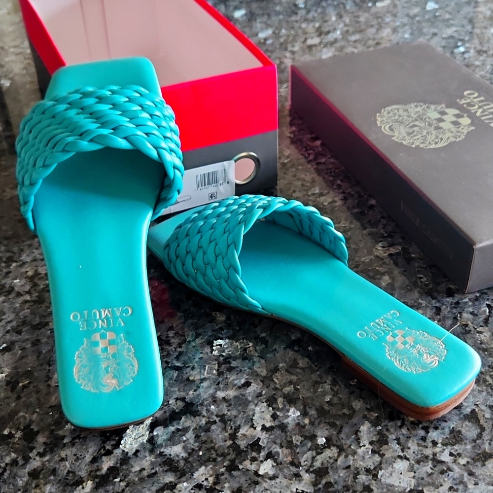 Vince Camuto Teal flat
